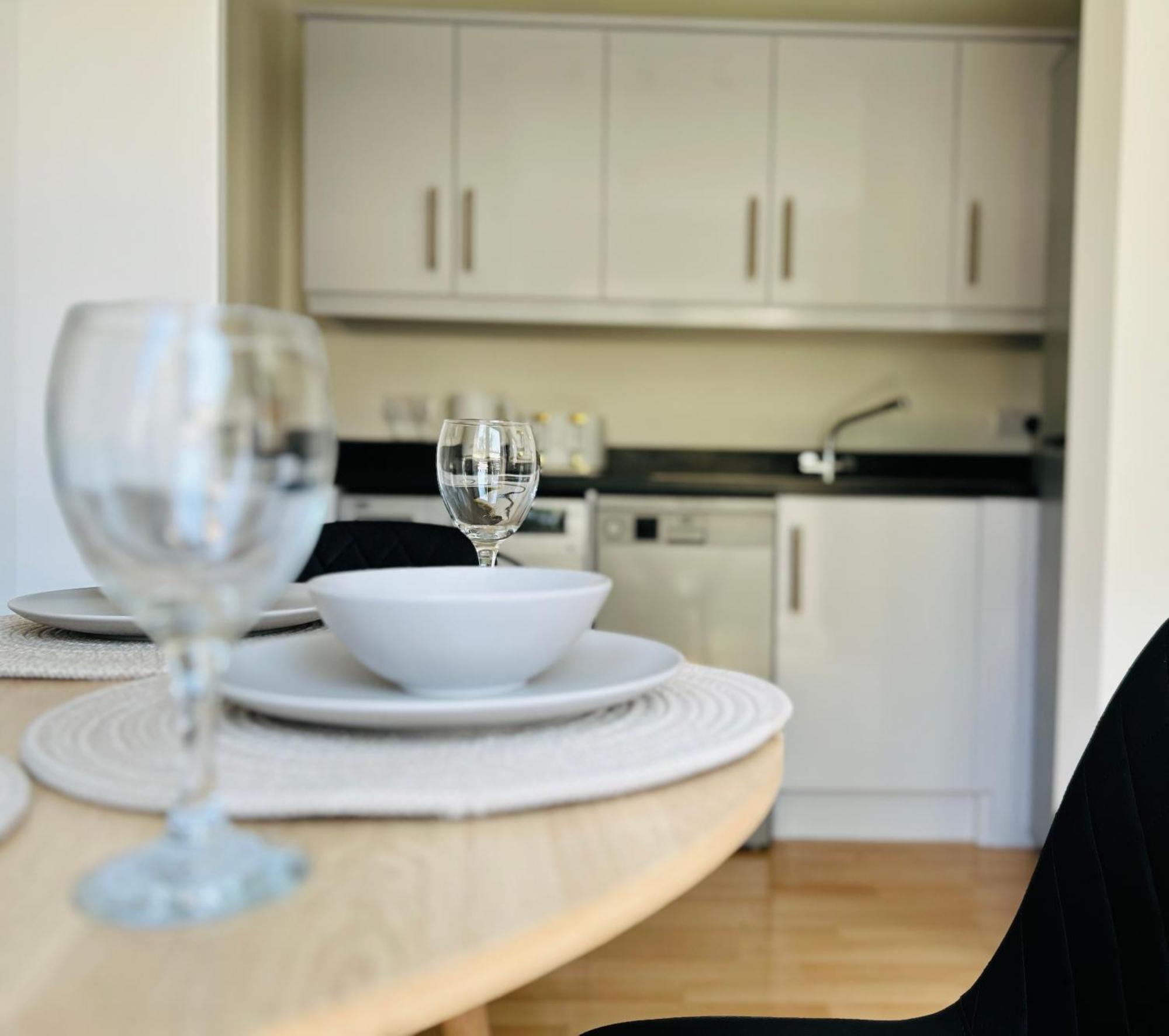Modern Apartment Broad Gauge Way - Ideal For Work And Leisure Вулвергемптон Экстерьер фото